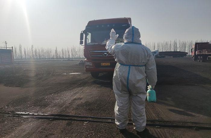 筑牢疫情防線(攝影:李明彬) 筑牢疫情防線(攝影:李明彬)